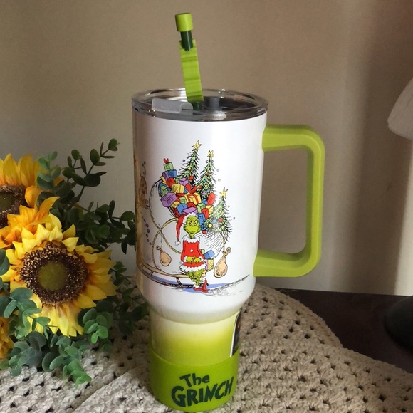 The GRINCH Dr Seuss Tumbler - Picture 14 of 14